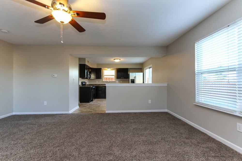11156 Dark Star Ln - Photo 4 of 16