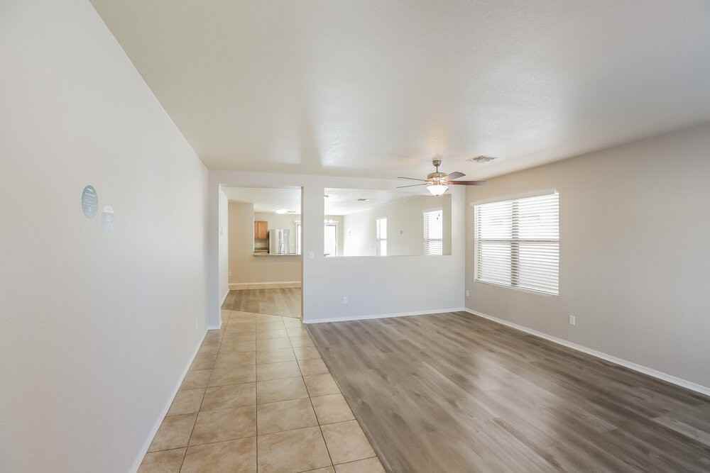 11771 W Windrose Ave - Photo 5 of 16