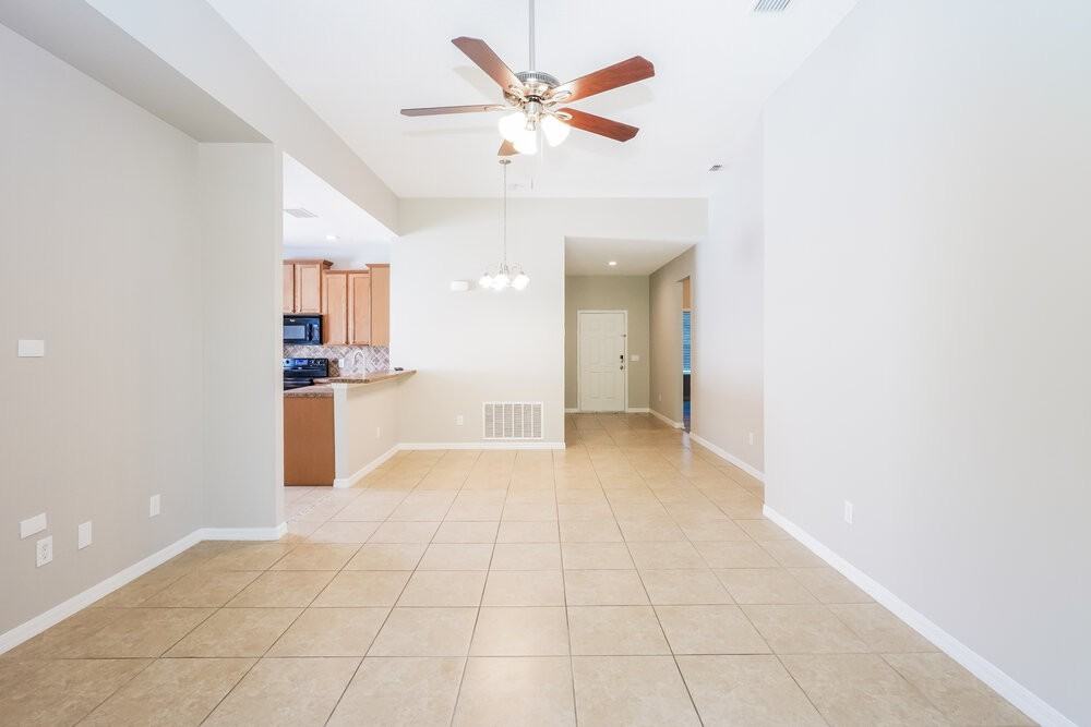 2191 Queenstown Dr - Photo 4 of 16