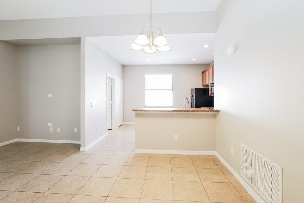 2191 Queenstown Dr - Photo 5 of 16