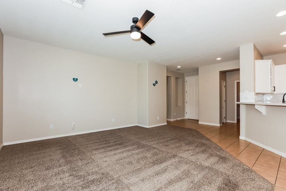 4716 E Cloudburst Dr - Photo 4 of 16