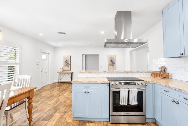 462 Tequesta Drive - Photo 6 of 20
