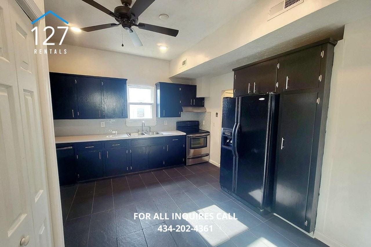 1022 Pierce St - Photo 6 of 29