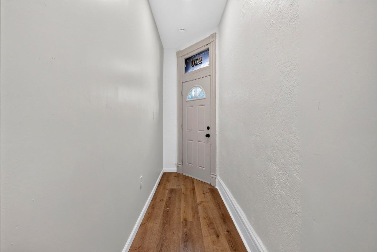920 Bates St #1F - Photo 5 of 28