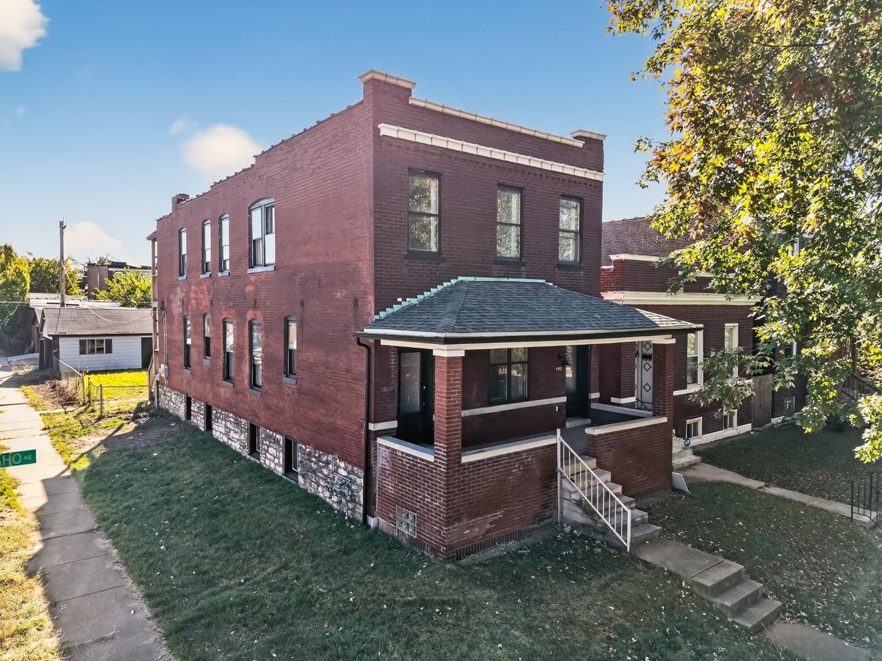 5402 Idaho Ave - Photo 3 of 29