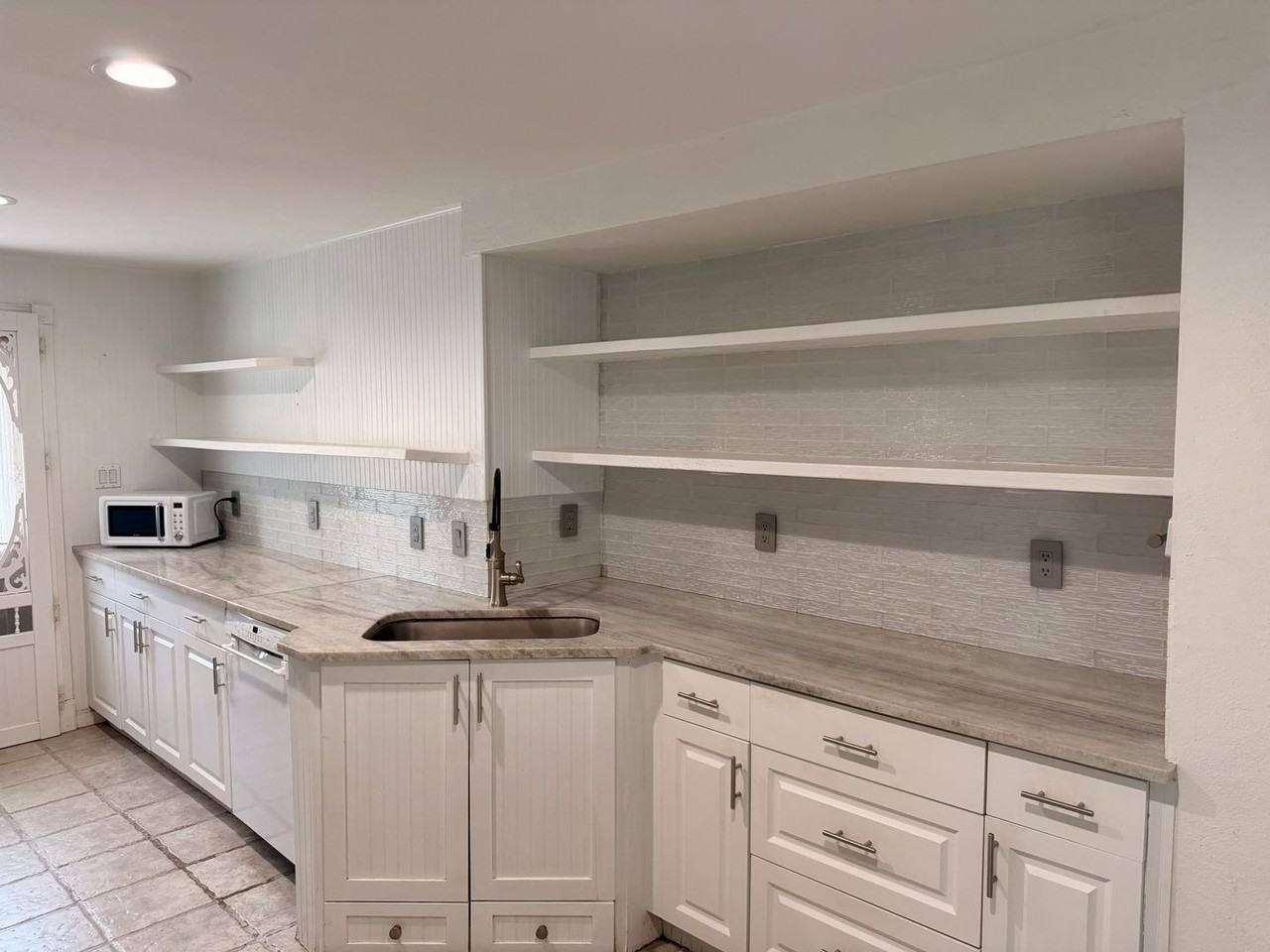 4346 Murdock Ave - Photo 5 of 19