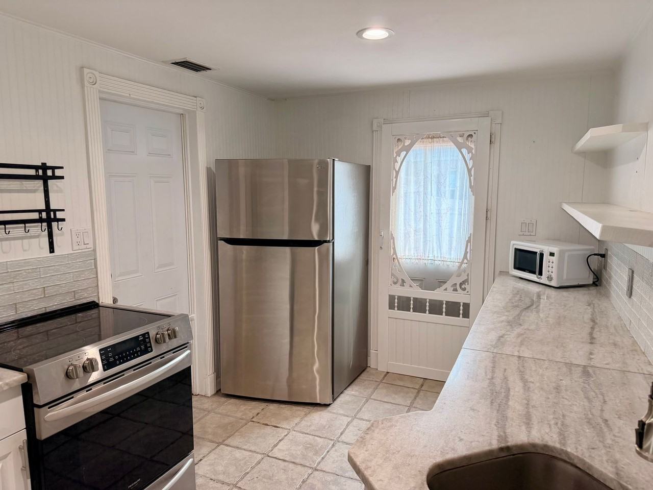 4346 Murdock Ave - Photo 6 of 19