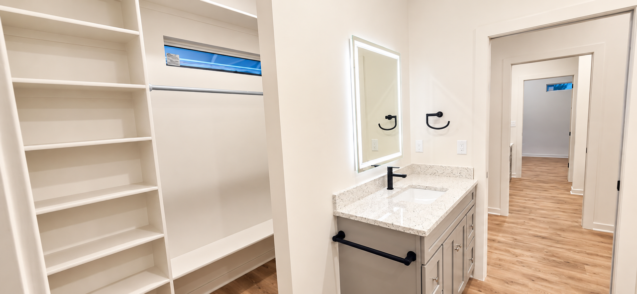 104 S Kansas St - Photo 6 of 7