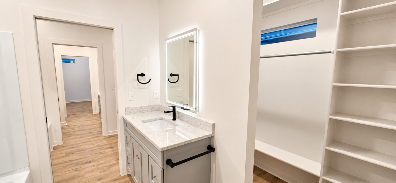 104 S Kansas St - Photo 7 of 7