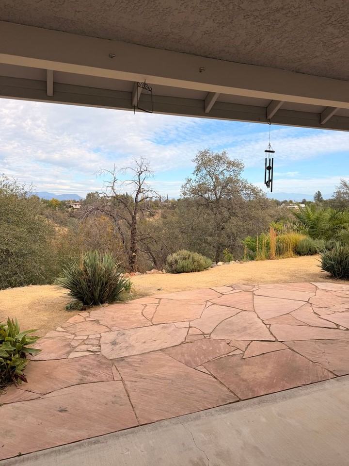 2790 Blue Bell Dr - Photo 4 of 26