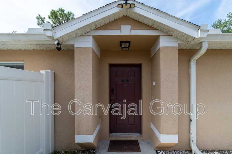 298 Hammock Ct - Photo 3 of 47