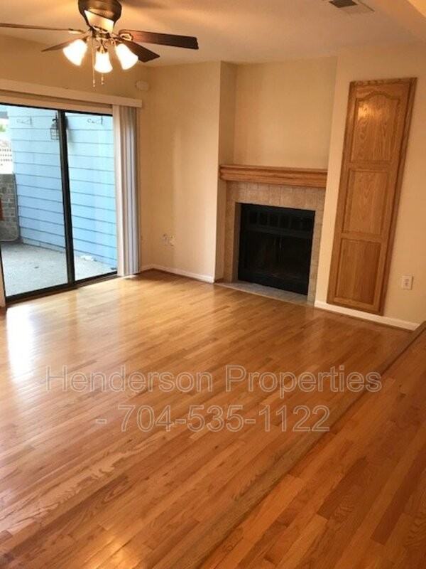 419 W 8th St #58 - Photo 4 of 19