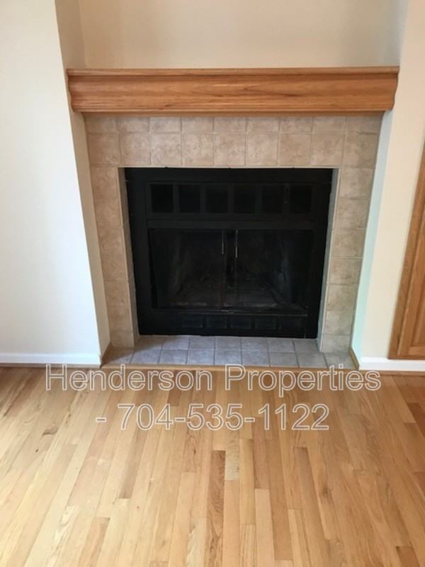 419 W 8th St #58 - Photo 6 of 19