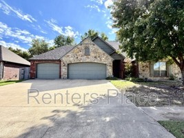 featured image of 1240 W Keeling Ave