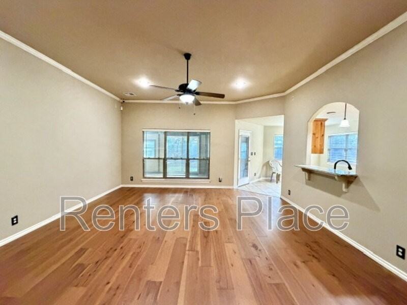 1240 W Keeling Ave - Photo 2 of 18