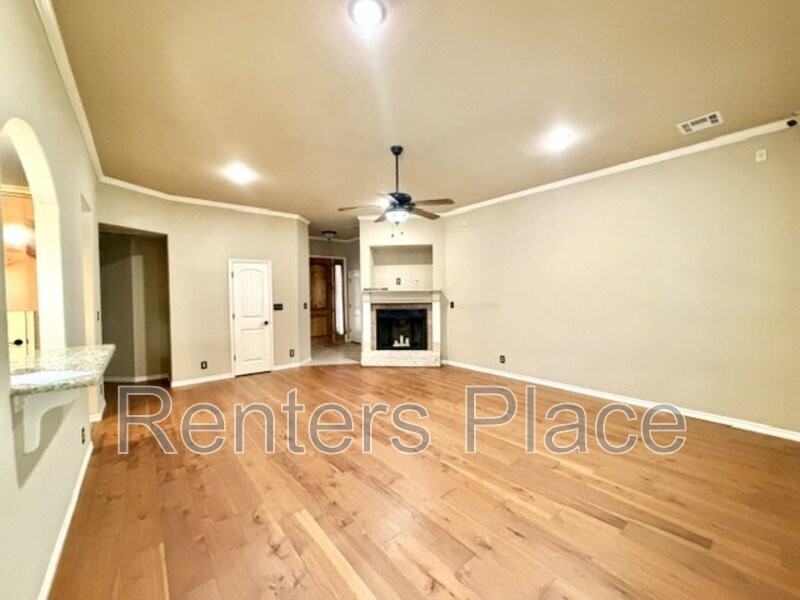 1240 W Keeling Ave - Photo 3 of 18