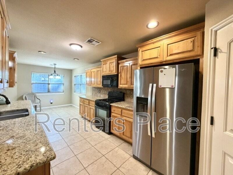 1240 W Keeling Ave - Photo 4 of 18