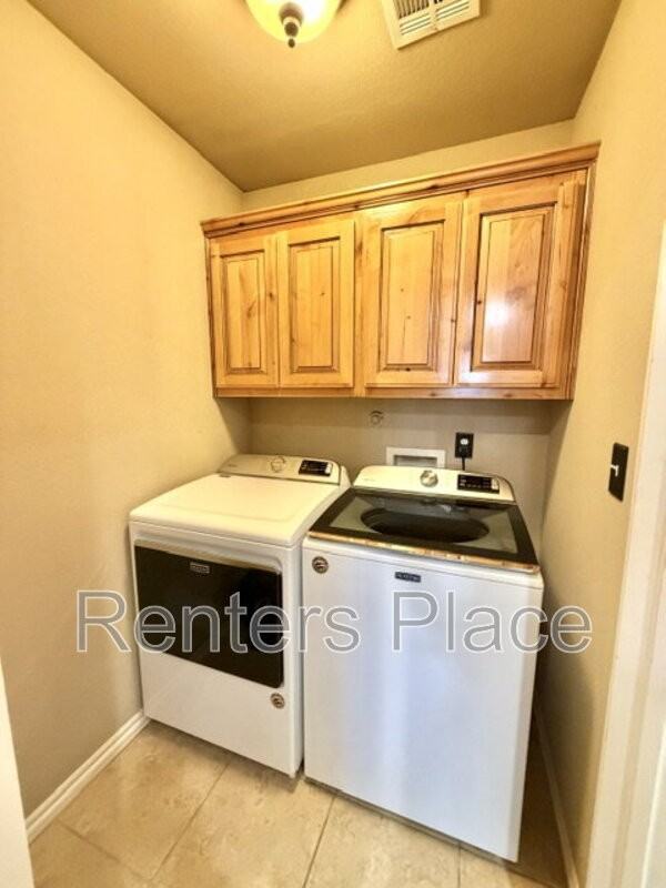 1240 W Keeling Ave - Photo 6 of 18