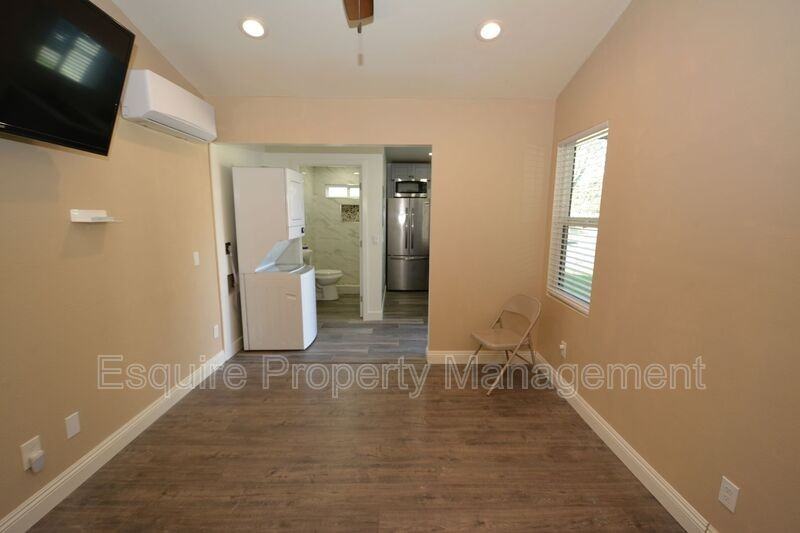 850 1/2 Aileen St - Photo 7 of 10
