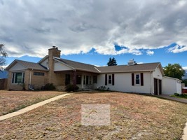 featured image of 32 N Foote Ave