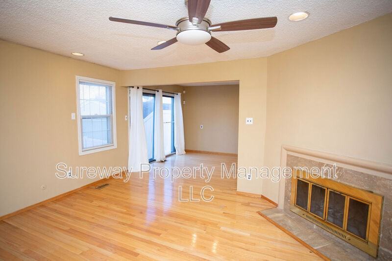 201 Society Hill Blvd - Photo 5 of 34