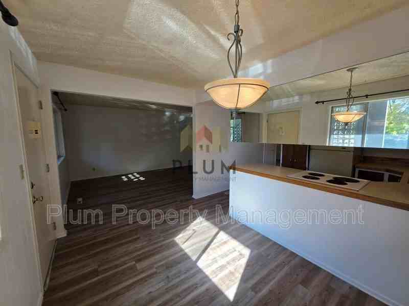 200 Eddy Ave #2A - Photo 5 of 19