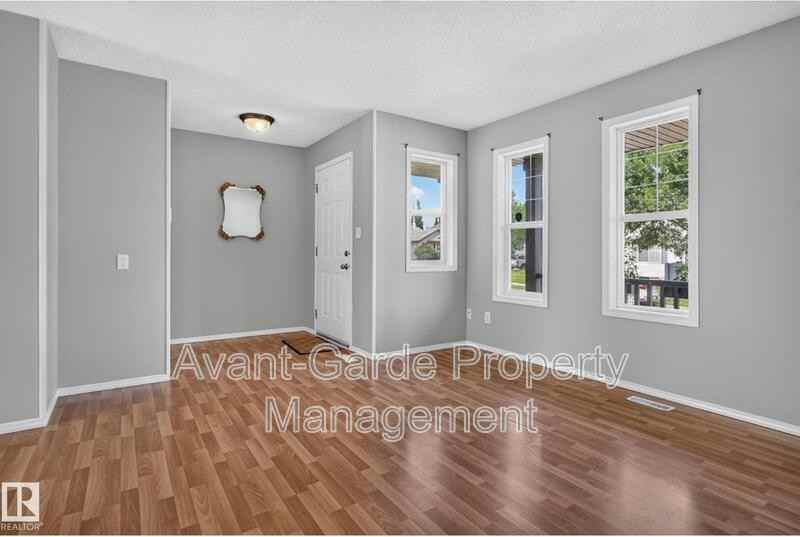 8923 173 Ave Nw - Photo 5 of 15
