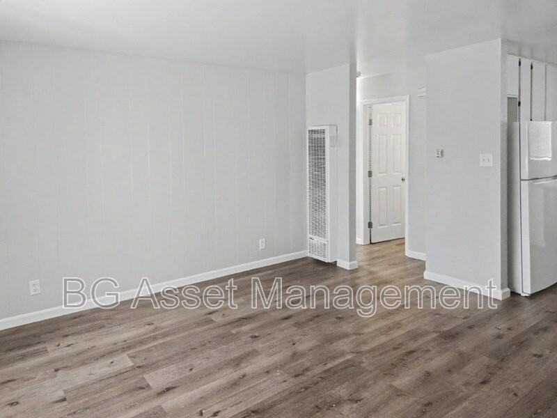 1691 Hayes St - Photo 3 of 16