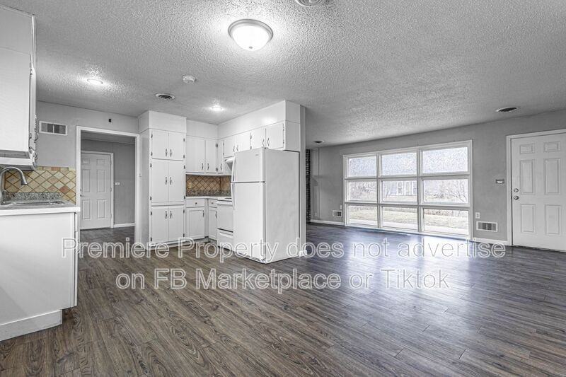 7607 E 110th St - Photo 2 of 16