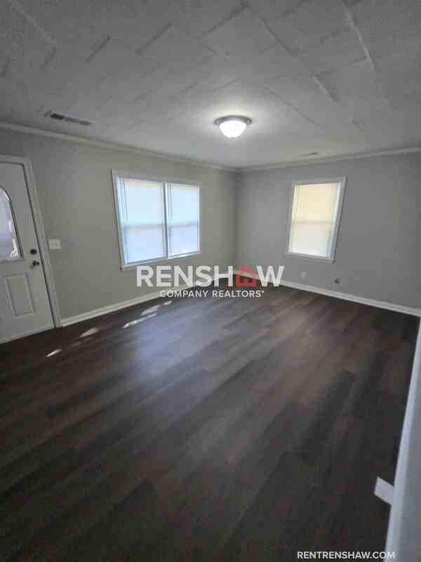 207 S Cox St - Photo 4 of 12