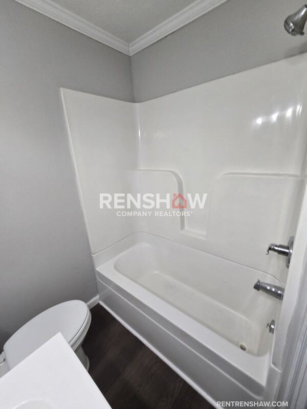 207 S Cox St - Photo 7 of 12