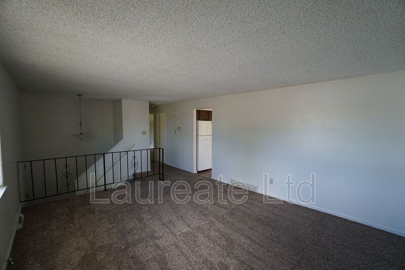 162 Pegasus Dr - Photo 3 of 17