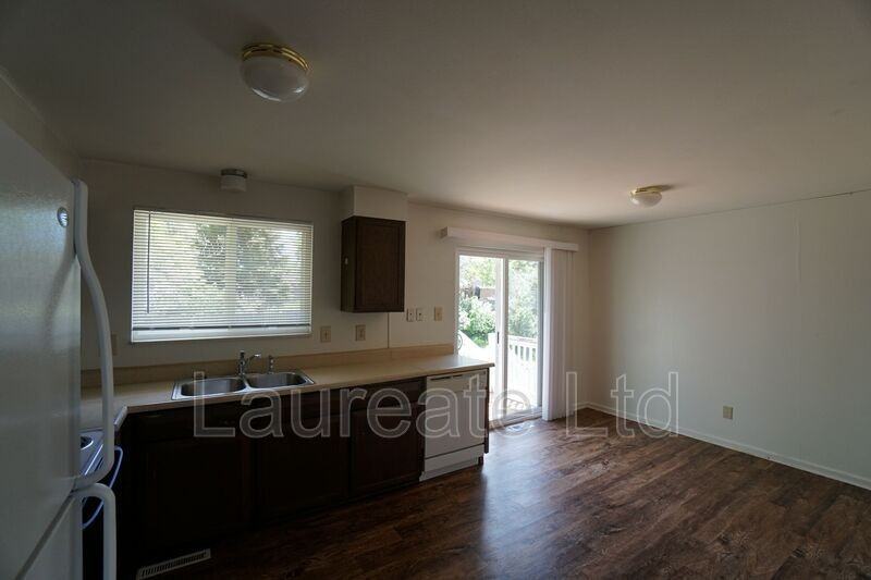 162 Pegasus Dr - Photo 4 of 17