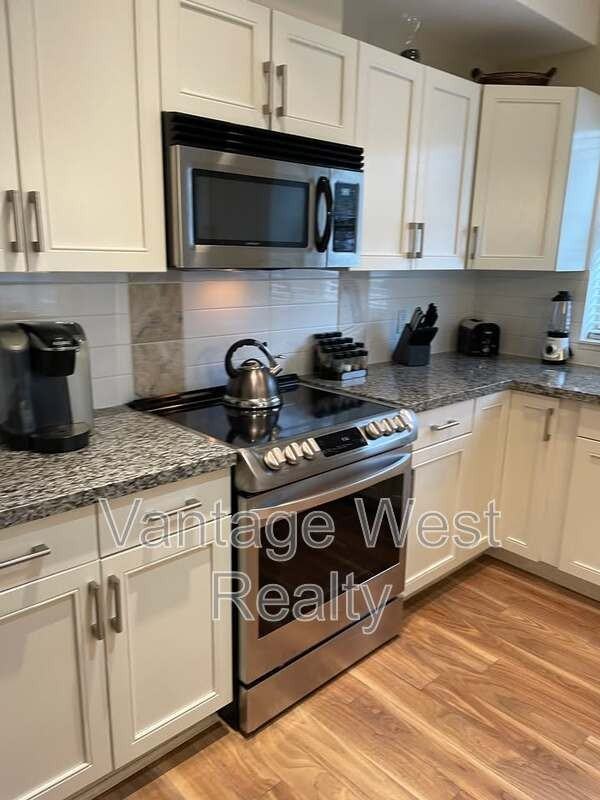 3209 Skyview Lane - Photo 6 of 11