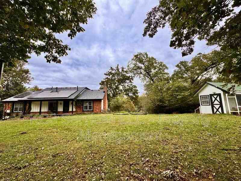4311 Nw 80th Ter - Photo 4 of 45