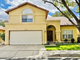 featured image of 11028 Griffith Park Dr Ne