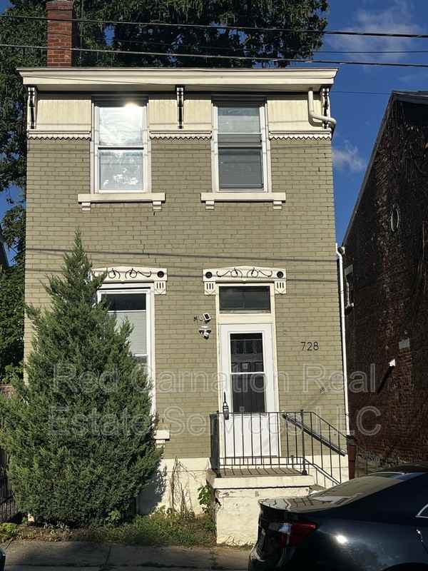 728 Dalton St - Photo 2 of 11