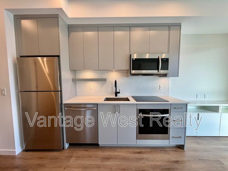 1201 Devonshire Ave - Photo 2 of 14