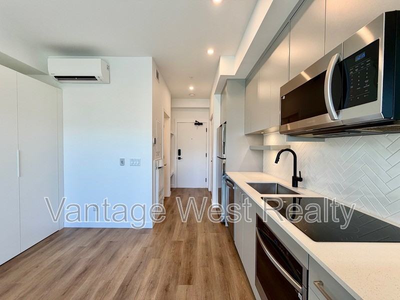 1201 Devonshire Ave - Photo 6 of 14