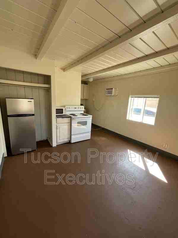 3168 E Benson Hwy - Photo 2 of 11