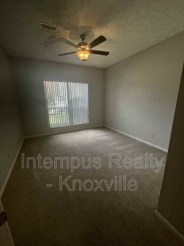 4444 Broadmeadow Way - Photo 4 of 21