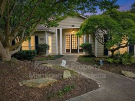1250 Parkwood Cir Se #1115 - Photo 1 of 1