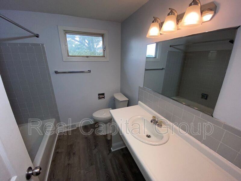 5 Hillwood Dr #LEFT - Photo 7 of 20