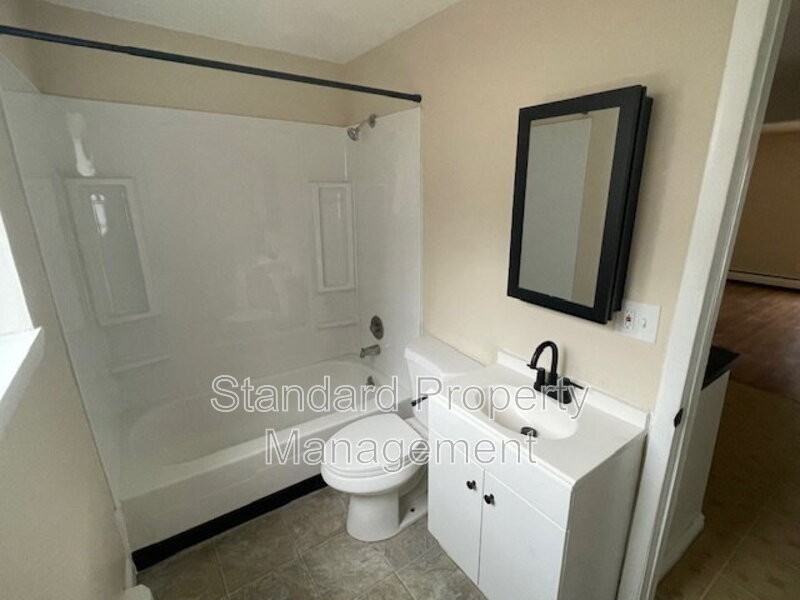 367 Elmwood Ave #10 - Photo 4 of 10