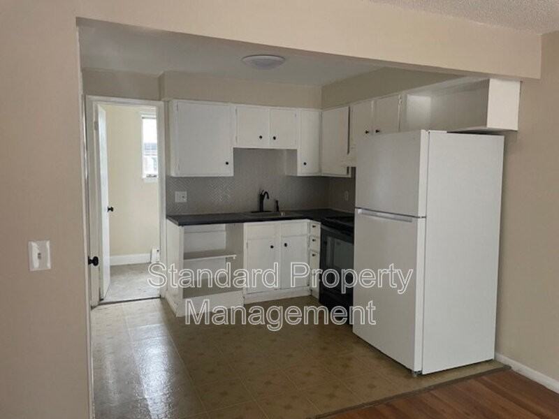 367 Elmwood Ave #10 - Photo 7 of 10