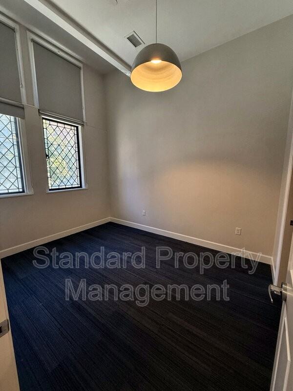 128 Pearl St #2 - Photo 7 of 11