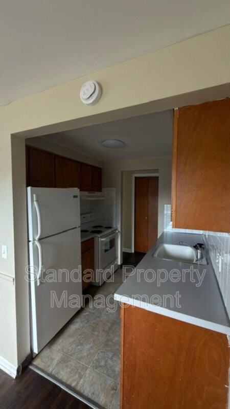 2629 Elmwood Ave #4 - Photo 4 of 8
