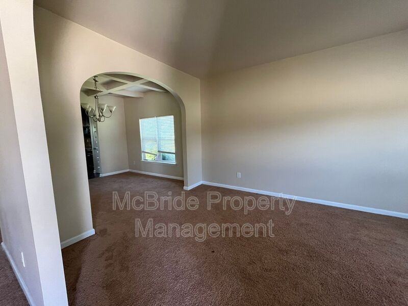 5334 Bull St - Photo 4 of 27