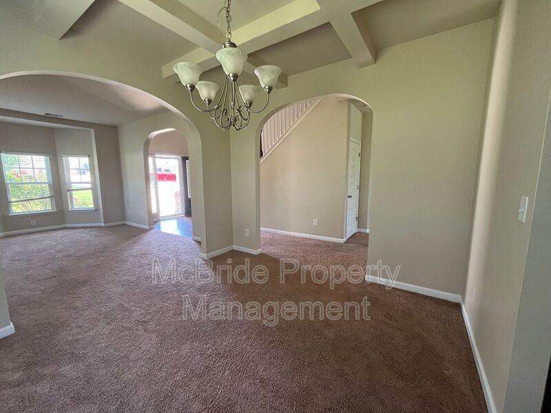 5334 Bull St - Photo 7 of 27