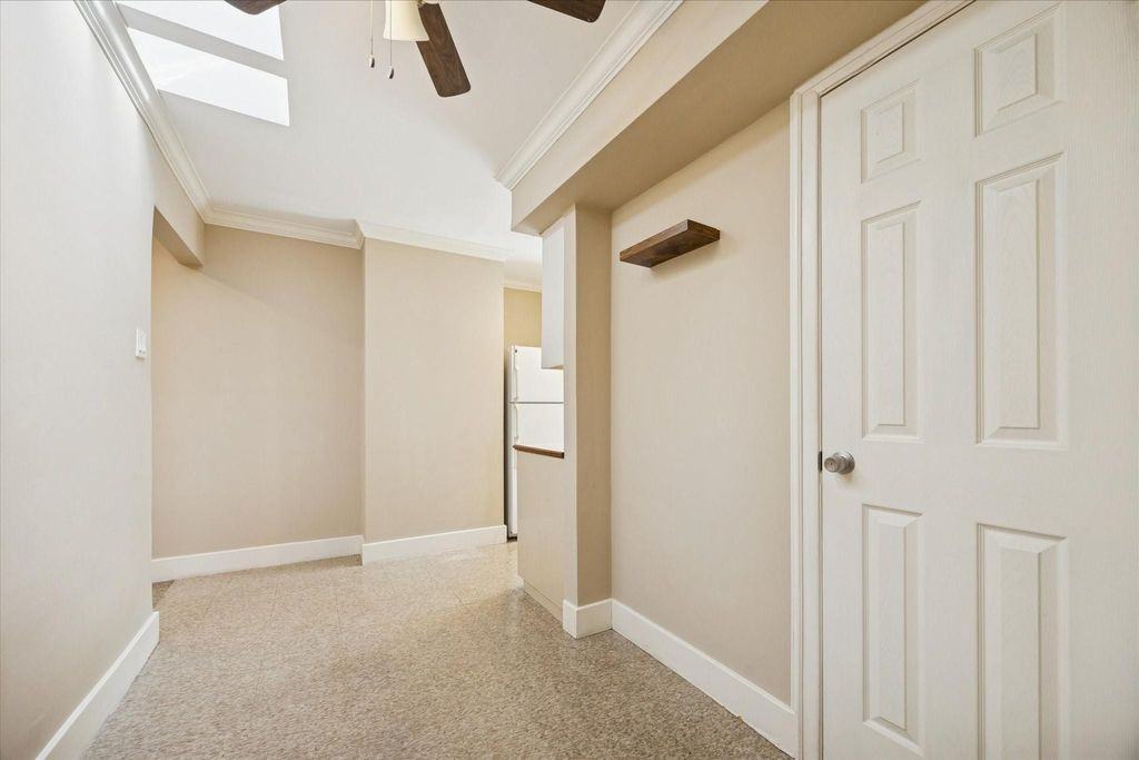 4207 Drake St #5 - Photo 2 of 14